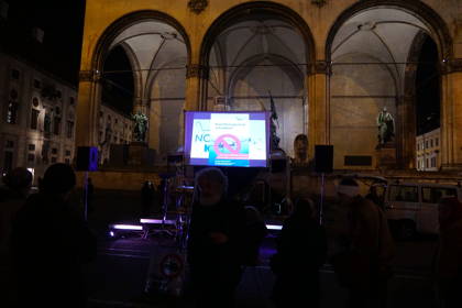 Foto: Martin Pilgram Protest AIRTEC vor der Residenz