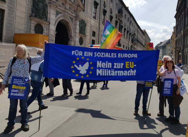 Transparent Keine EU-Militärmacht -  Für ein soziales Europa