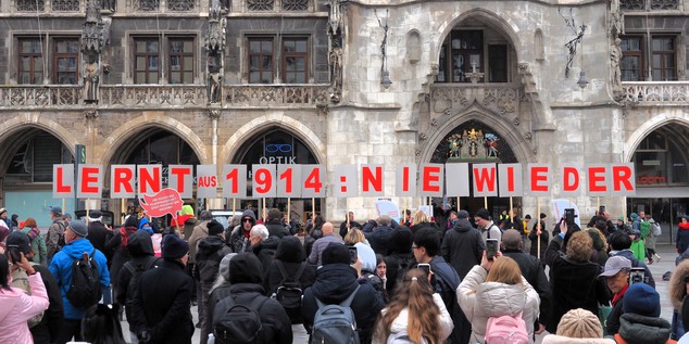 Nein zu den Kriegskrediten - Tafelreihe am Rindermarkt